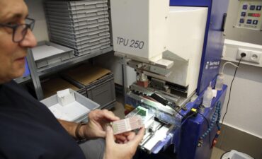 Empresa de tampografia em Caieiras: quando terceirizar, como escolher e o que avaliar